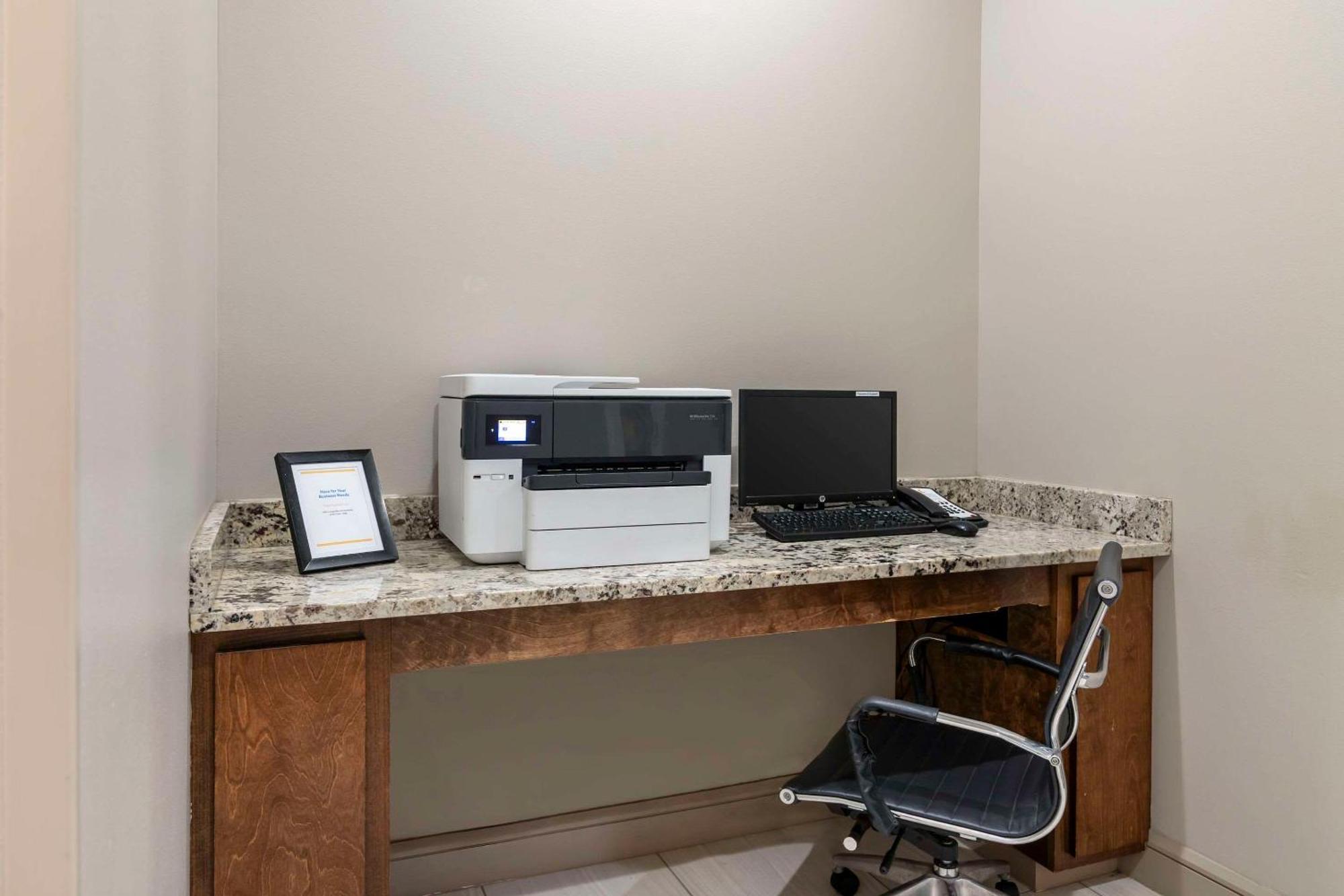 Comfort Inn & Suites Valdosta Ngoại thất bức ảnh