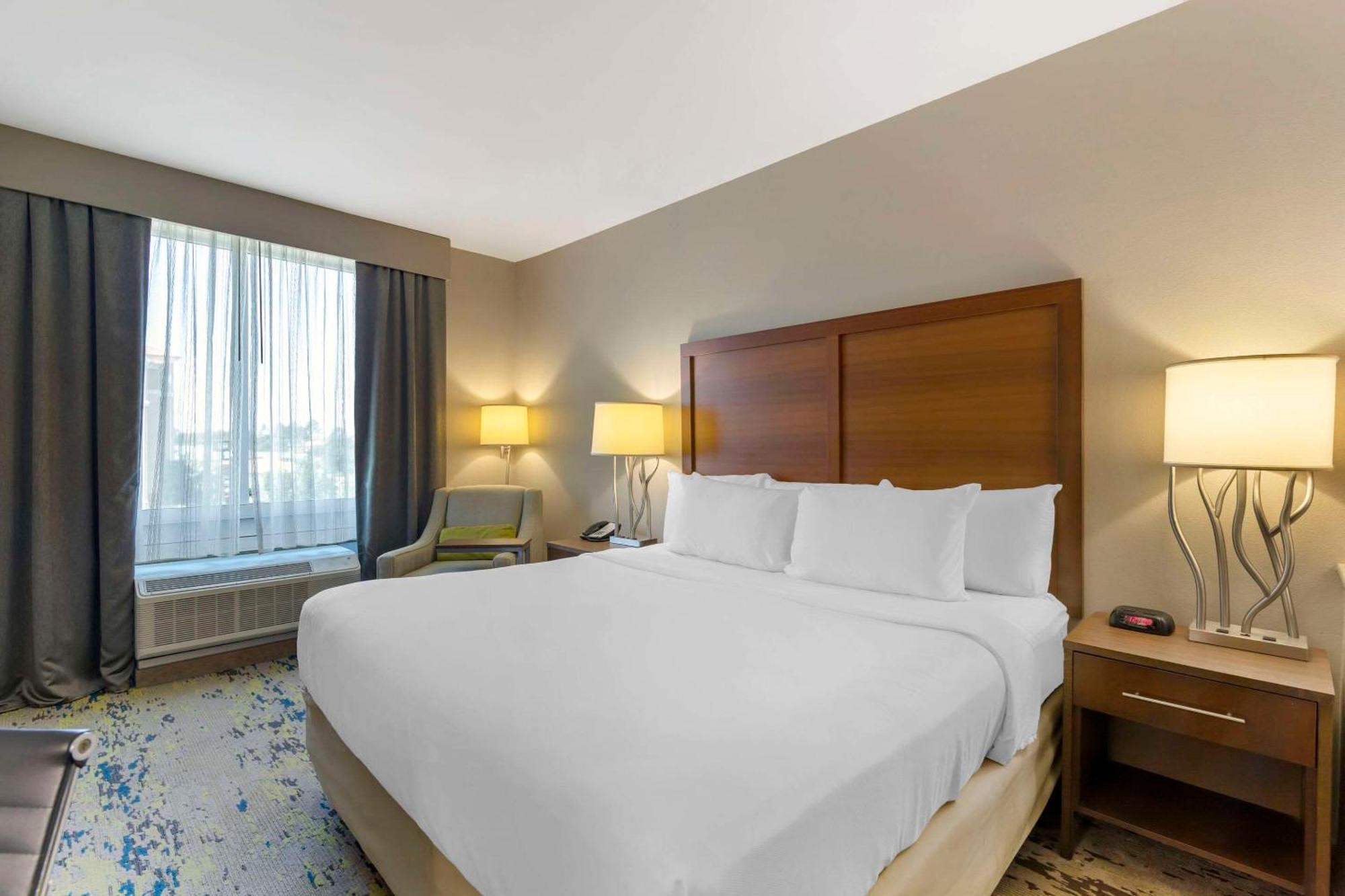 Comfort Inn & Suites Valdosta Ngoại thất bức ảnh