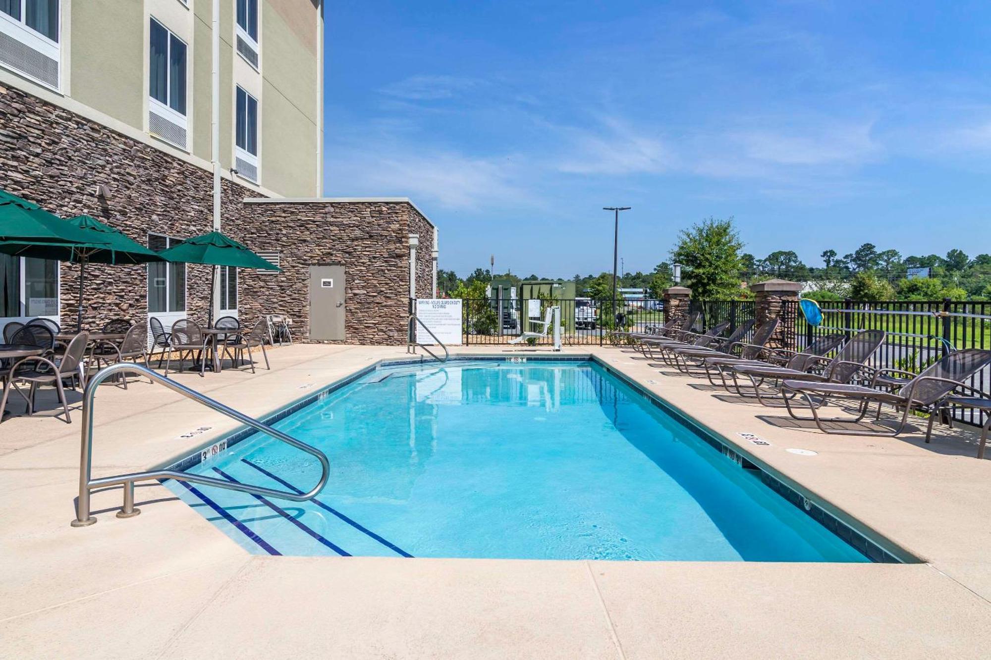 Comfort Inn & Suites Valdosta Ngoại thất bức ảnh